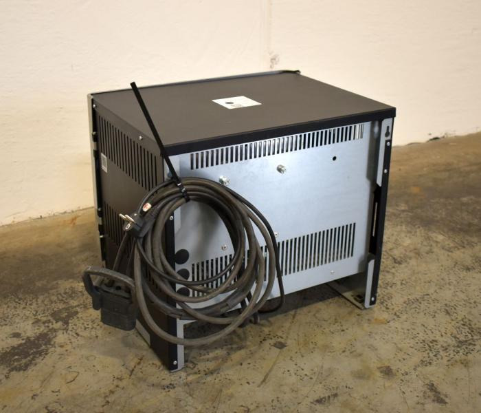 TRICOM TriCOM XL E 24V / 70A - Аккумулятор: фото 2 TRICOM TriCOM XL E 24V / 70A - Аккумулятор: фото 2