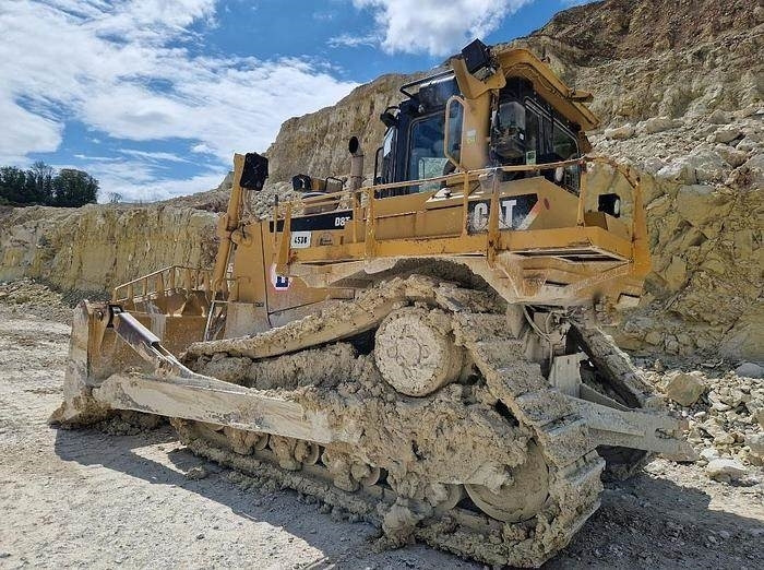 CAT D8T - Бульдозер: фото 1 CAT D8T - Бульдозер: фото 1