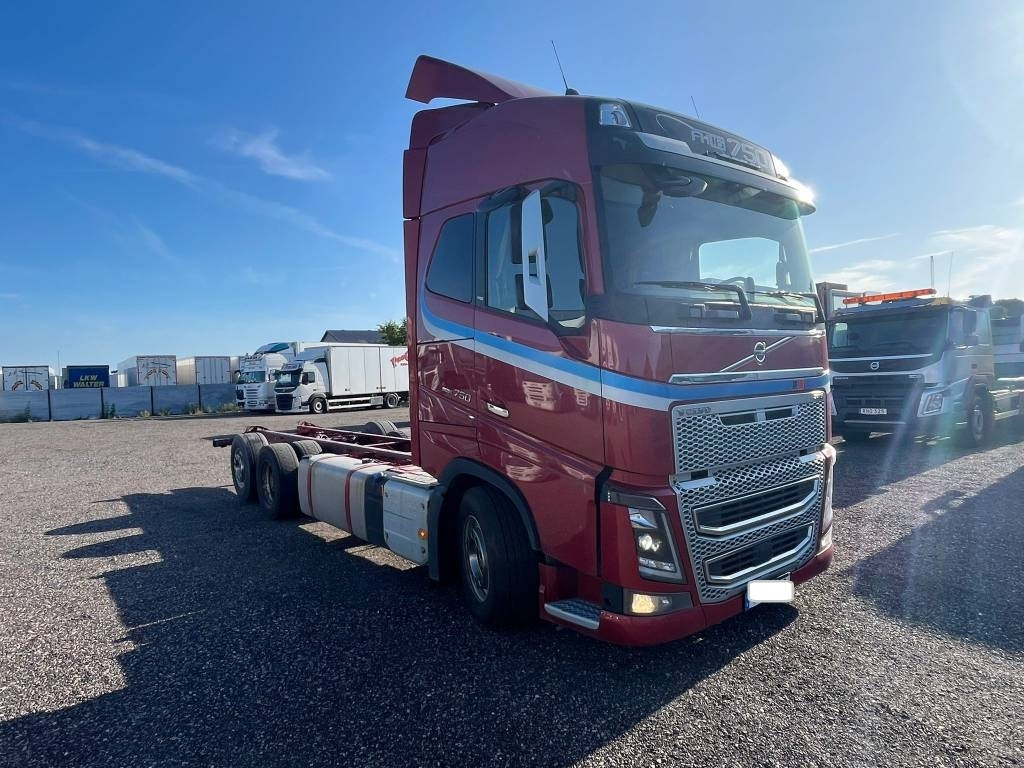 Volvo FH 16 serie 0561 - Грузовик-шасси: фото 1 Volvo FH 16 serie 0561 - Грузовик-шасси: фото 1