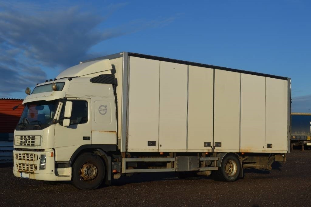 Volvo FM-340 4X2 Serie 1468 - Грузовик с закрытым кузовом: фото 2 Volvo FM-340 4X2 Serie 1468 - Грузовик с закрытым кузовом: фото 2