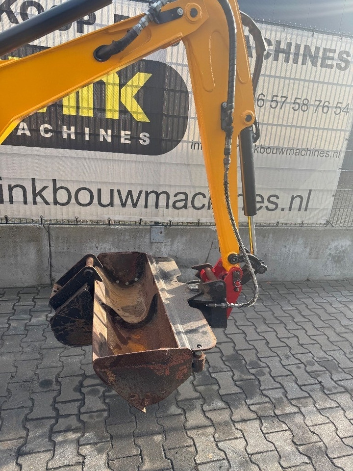 Мини-экскаватор JCB 8018: фото 10 Мини-экскаватор JCB 8018: фото 10