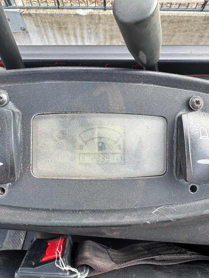 Мини-экскаватор JCB 8018: фото 8 Мини-экскаватор JCB 8018: фото 8