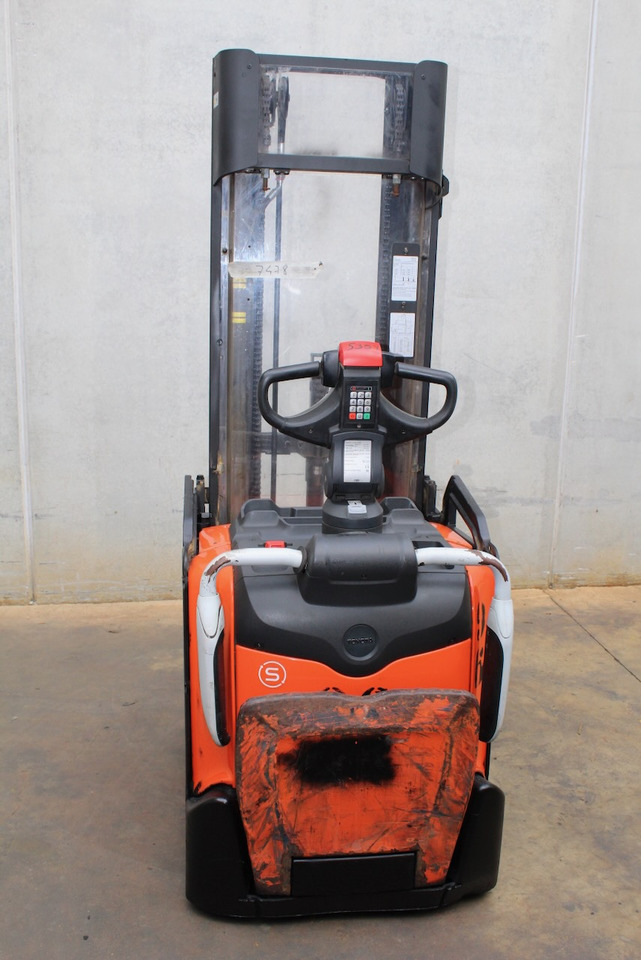 BT SPE 120 L - Штабелер: фото 5 BT SPE 120 L - Штабелер: фото 5