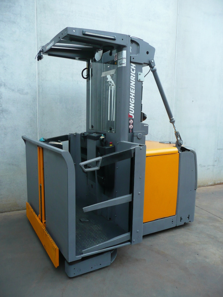 Jungheinrich EKS 312 Z+I 475 DZ - Сборщик заказов: фото 3 Jungheinrich EKS 312 Z+I 475 DZ - Сборщик заказов: фото 3