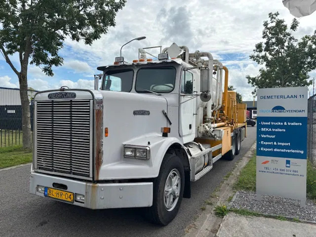 Freightliner 3 AXLE RIGID BODY chassis cabine - Грузовик-шасси: фото 3 Freightliner 3 AXLE RIGID BODY chassis cabine - Грузовик-шасси: фото 3