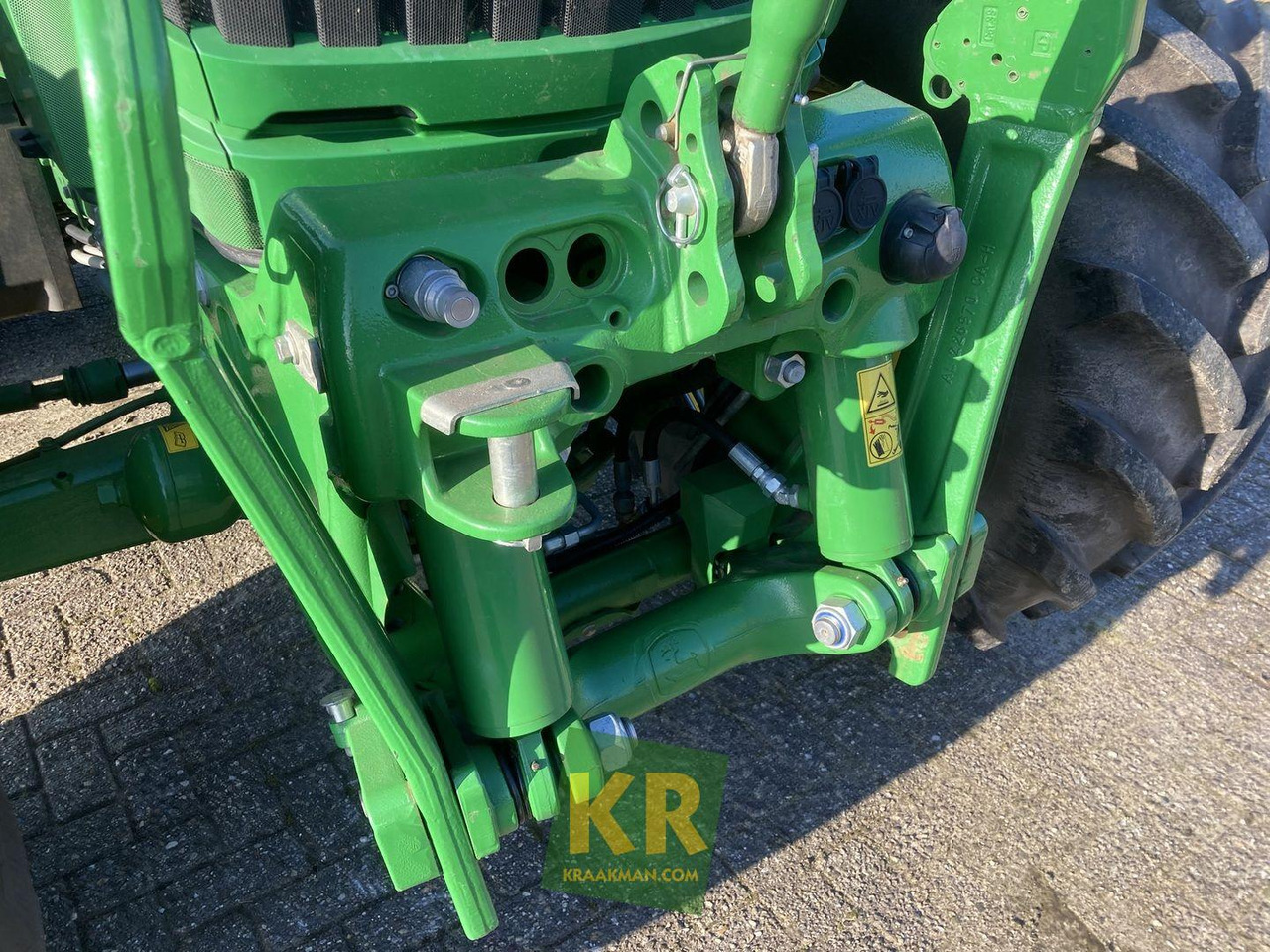 Трактор 6130R John Deere: фото 10