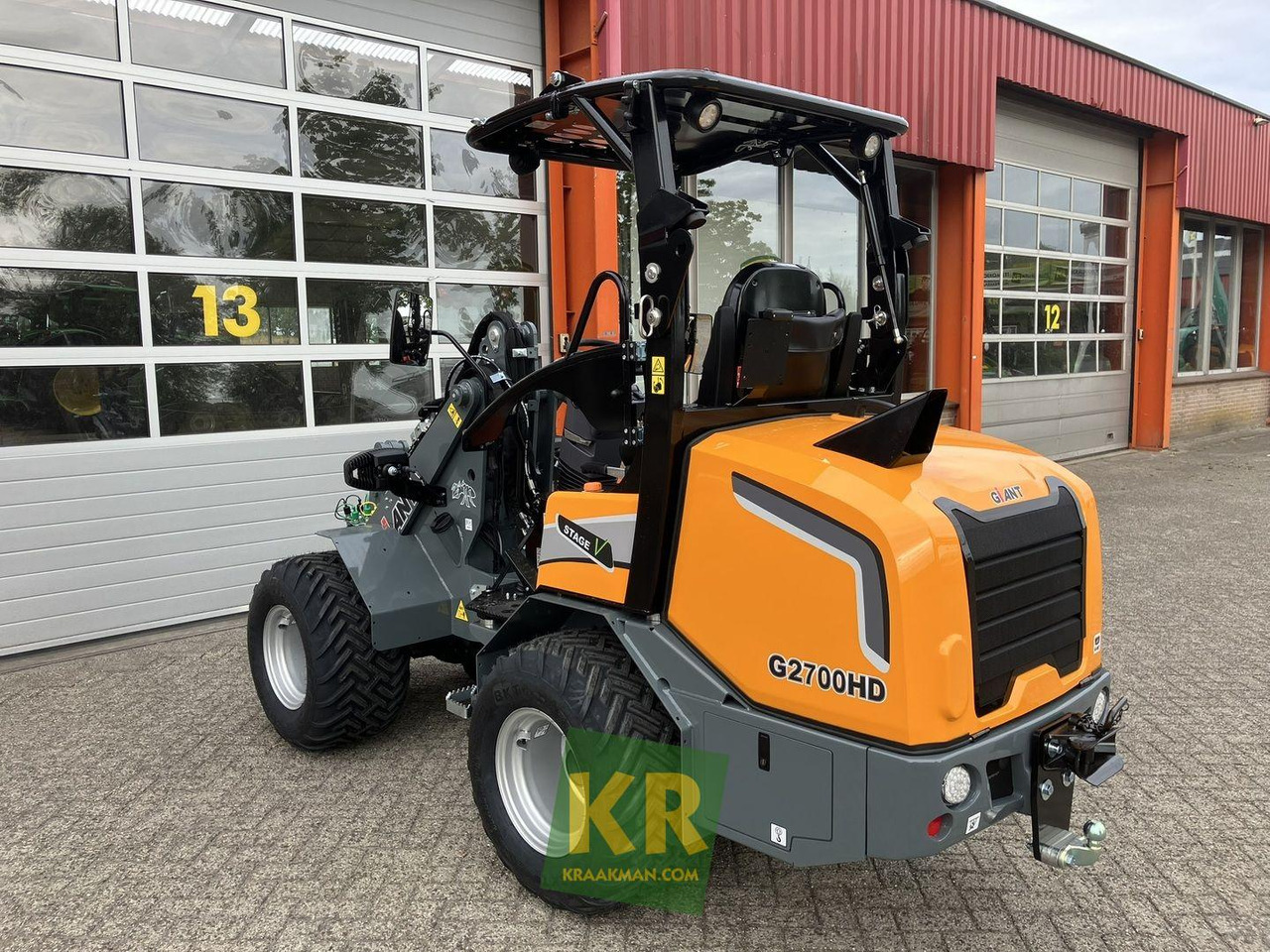 G2700 HD Giant - Компактный фронтальный погрузчик: фото 5 G2700 HD Giant - Компактный фронтальный погрузчик: фото 5
