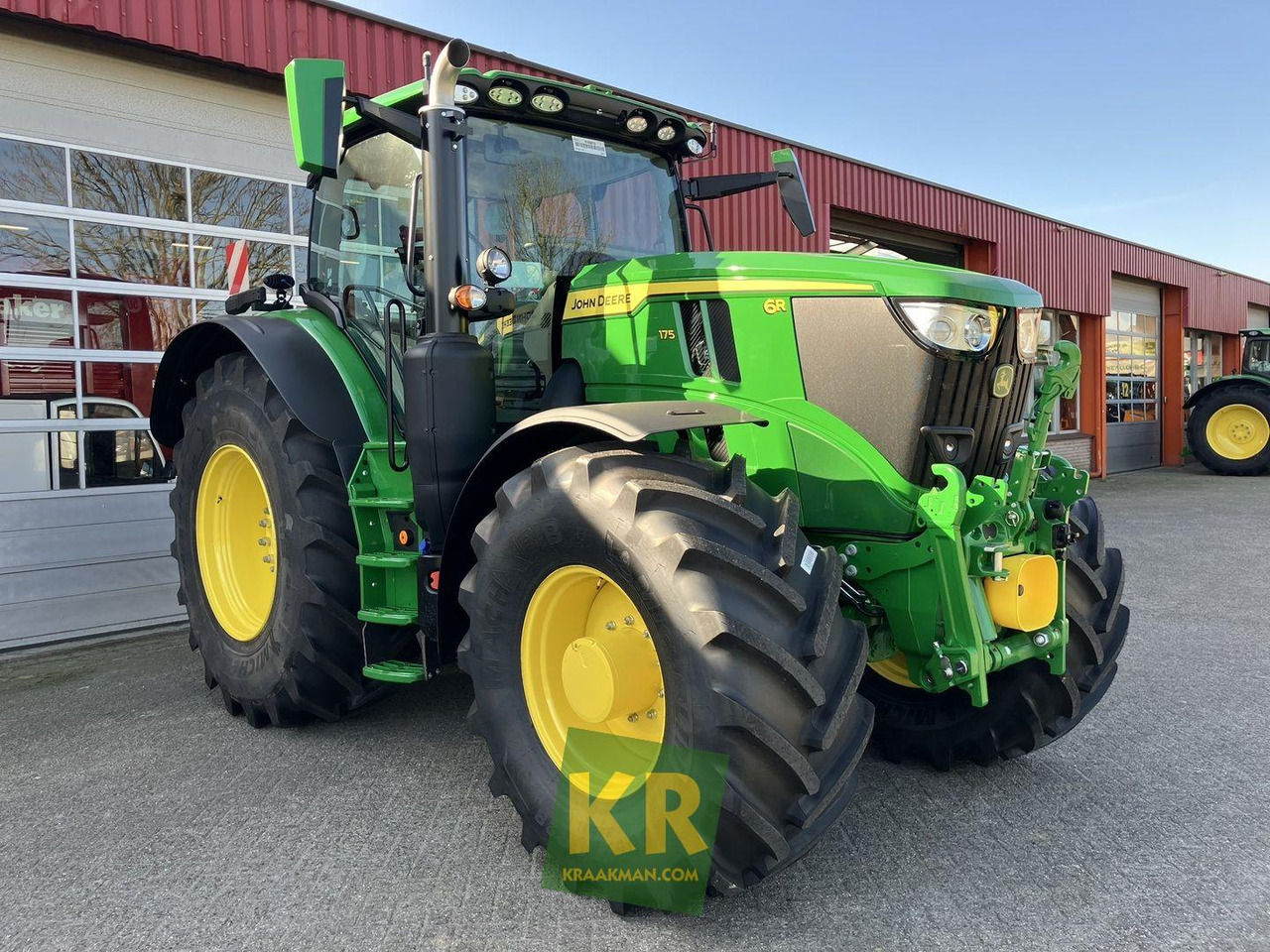 John Deere 6R 175 - Трактор: фото 2 John Deere 6R 175 - Трактор: фото 2