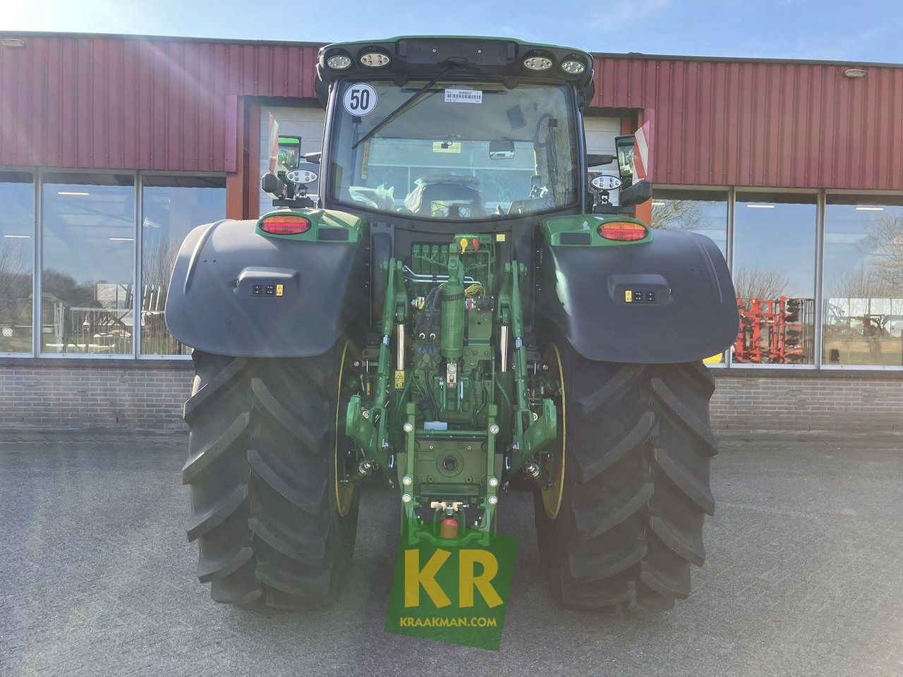 John Deere 6R 175 - Трактор: фото 4 John Deere 6R 175 - Трактор: фото 4