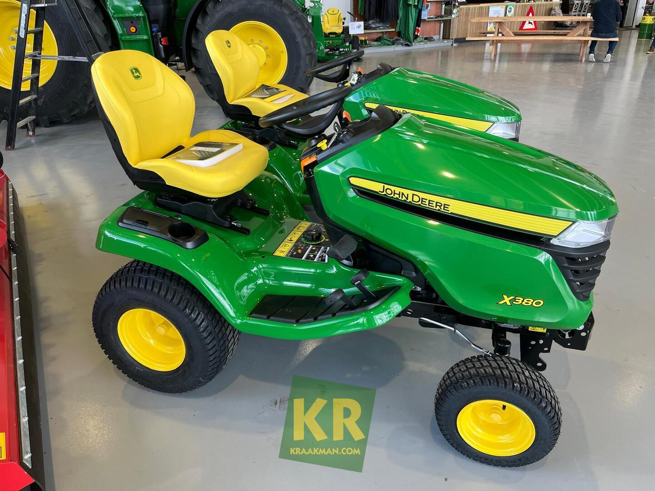 John Deere X380  в лизинг John Deere X380: фото 8