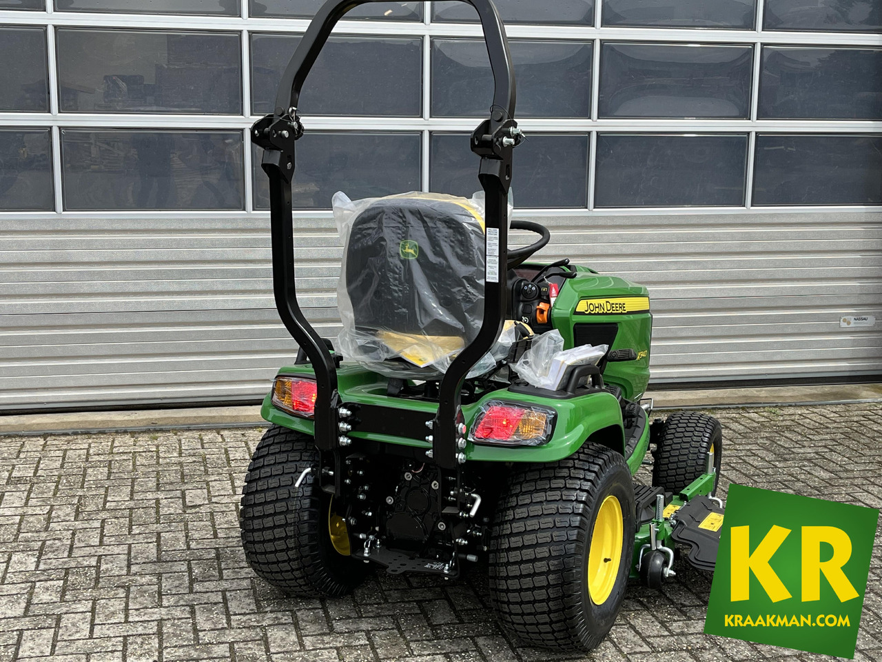 John Deere X940 - Газонокосилка: фото 2 John Deere X940 - Газонокосилка: фото 2