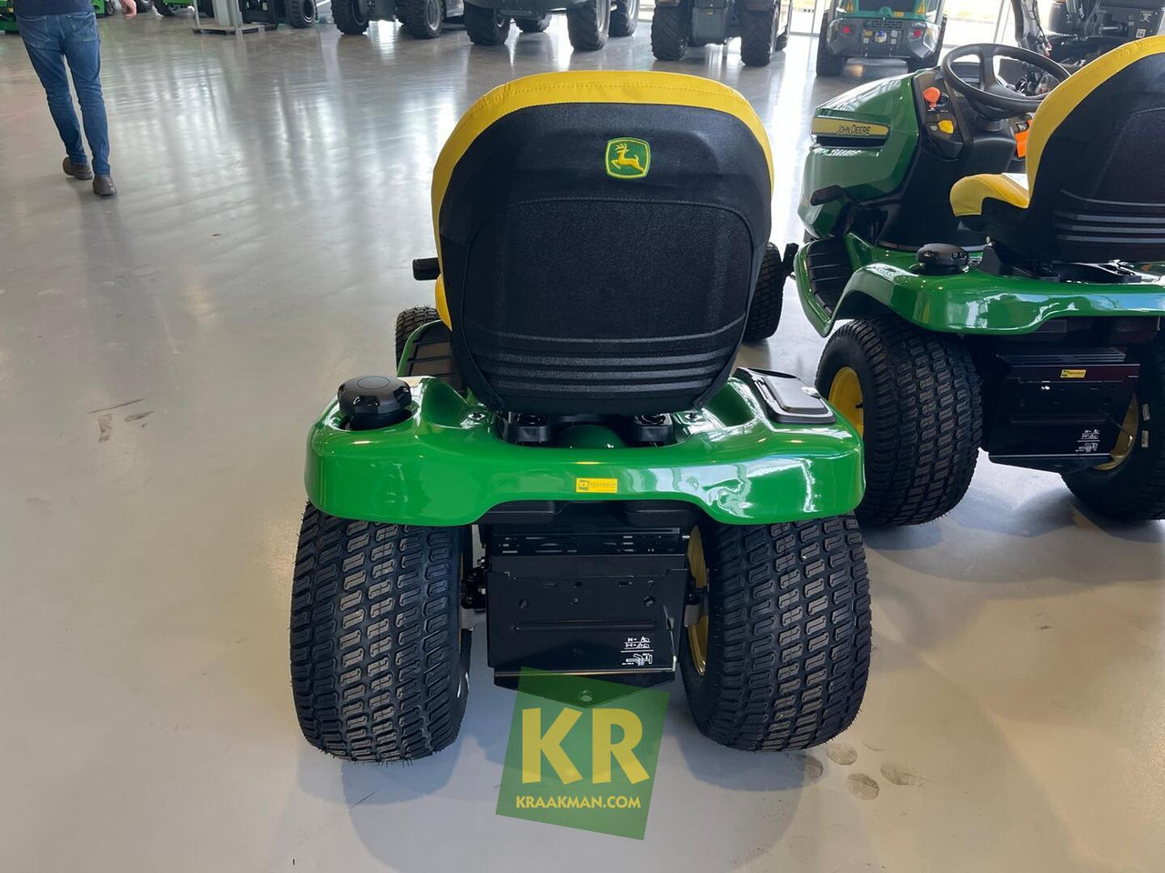 X380 John Deere - Газонокосилка: фото 2 X380 John Deere - Газонокосилка: фото 2