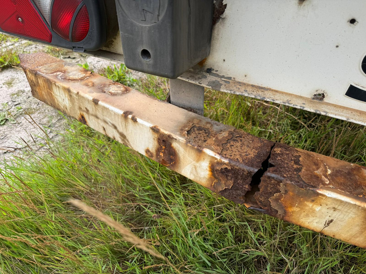 Полуприцеп-рефрижератор Schmitz Cargobull 2009 Vector 1850 MT: фото 16 Полуприцеп-рефрижератор Schmitz Cargobull 2009 Vector 1850 MT: фото 16