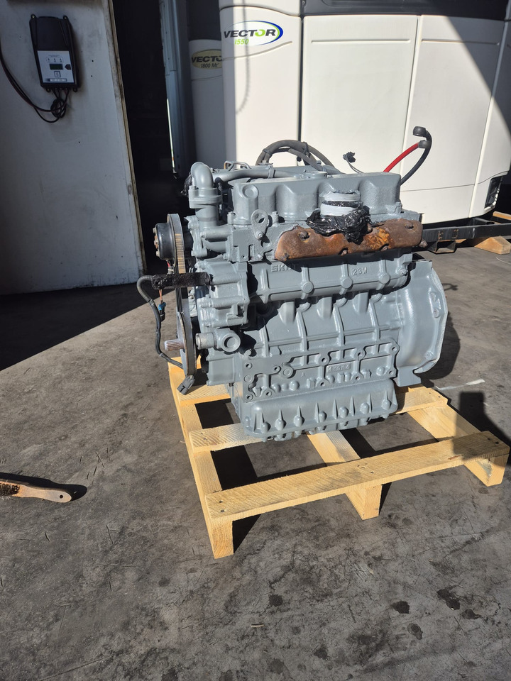 Vector 1950 Engine - Двигатель: фото 5 Vector 1950 Engine - Двигатель: фото 5