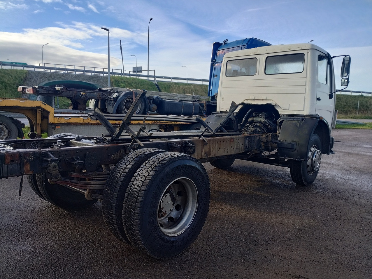 MERCEDES-BENZ 1620 - Грузовик-шасси: фото 3 MERCEDES-BENZ 1620 - Грузовик-шасси: фото 3