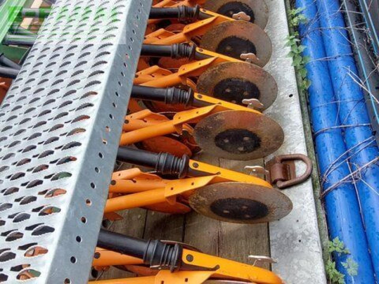 Amazone ke 403 + ad 403 - Сеялка: фото 5 Amazone ke 403 + ad 403 - Сеялка: фото 5