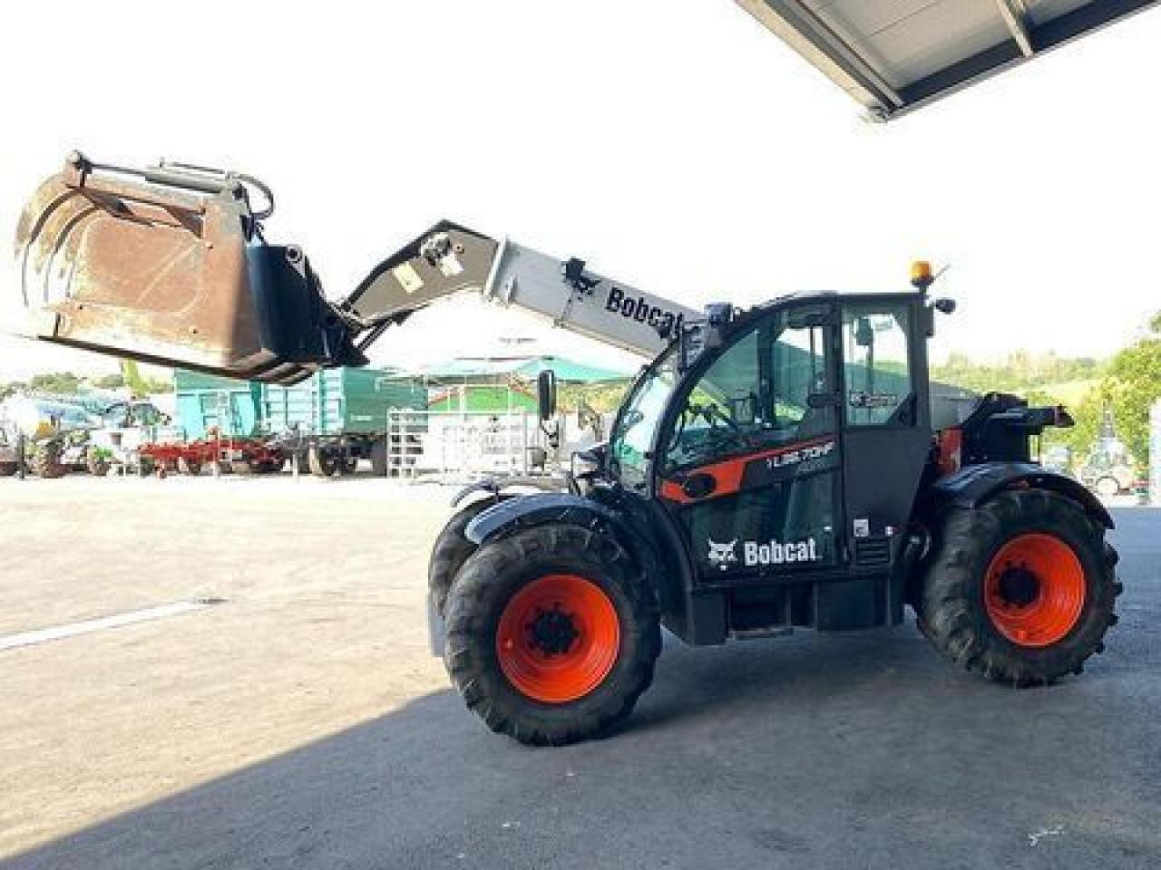 Bobcat tl 38.70 hf mit nur 2600 stunden, inkl. 3 werkze - Телескопический погрузчик: фото 1 Bobcat tl 38.70 hf mit nur 2600 stunden, inkl. 3 werkze - Телескопический погрузчик: фото 1