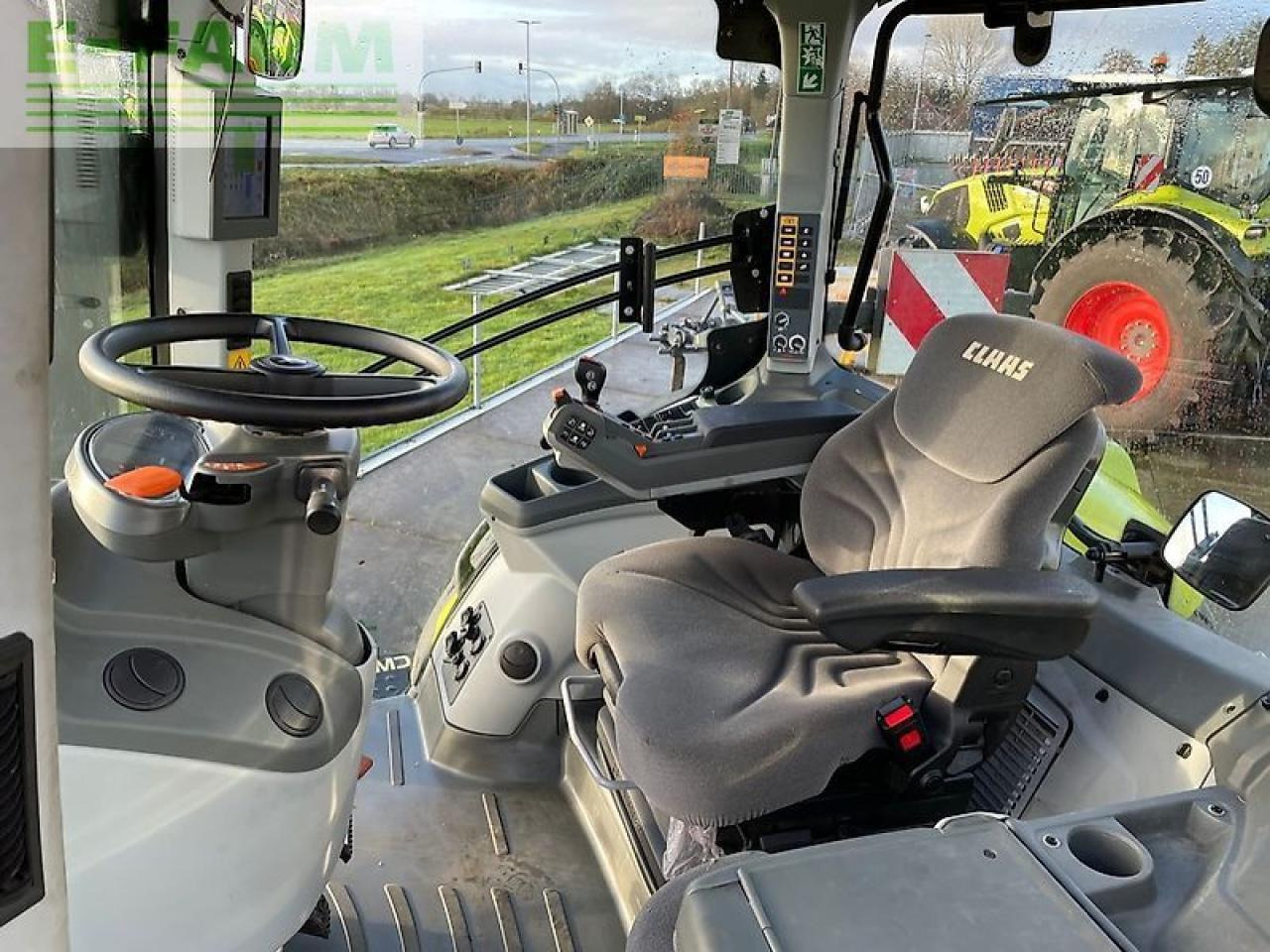 CLAAS axion 810 cm cis+ - Трактор: фото 2 CLAAS axion 810 cm cis+ - Трактор: фото 2