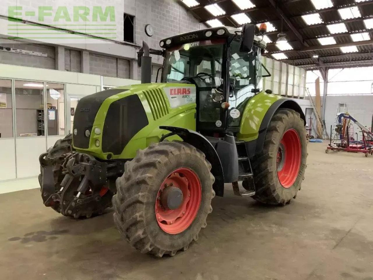 CLAAS axion 820 - Трактор: фото 2 CLAAS axion 820 - Трактор: фото 2