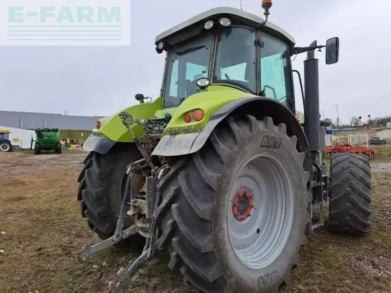 CLAAS axion 820 - Трактор: фото 4 CLAAS axion 820 - Трактор: фото 4