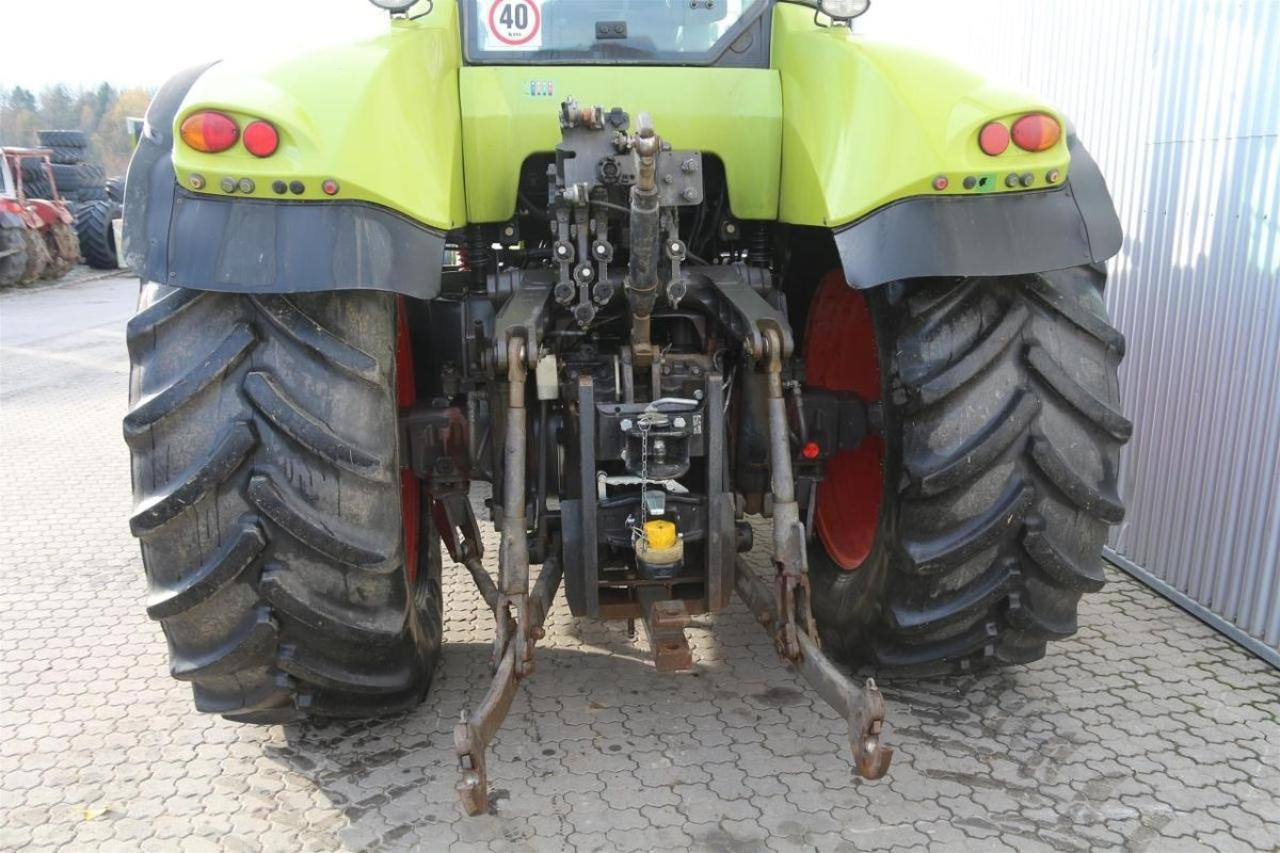 CLAAS axion 820 - Трактор: фото 4 CLAAS axion 820 - Трактор: фото 4