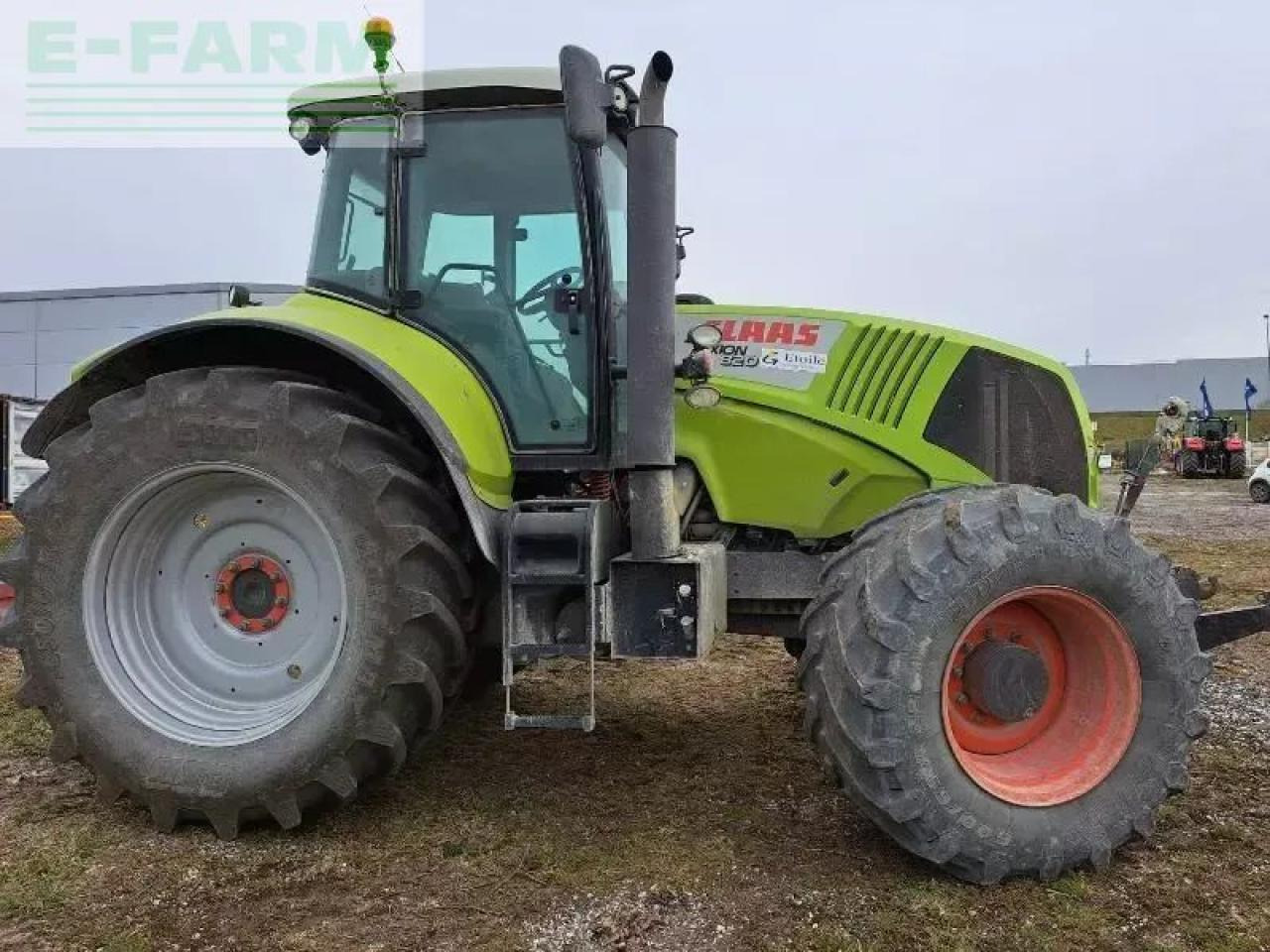 CLAAS axion 820 - Трактор: фото 2 CLAAS axion 820 - Трактор: фото 2