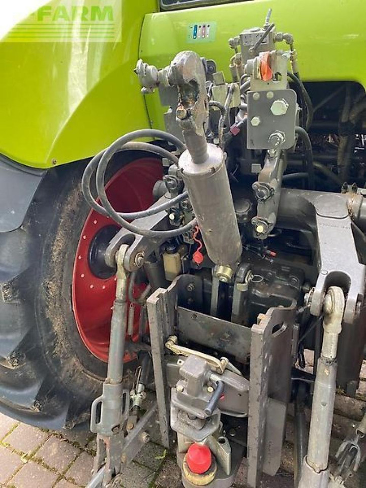 CLAAS axion 820 cmatic CMATIC - Трактор: фото 4 CLAAS axion 820 cmatic CMATIC - Трактор: фото 4