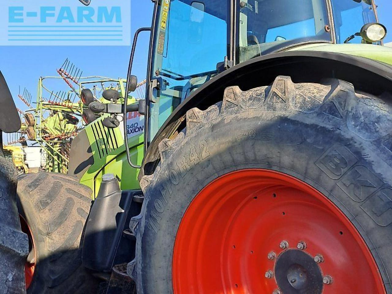 CLAAS axion 840 c-matic CMATIC - Трактор: фото 4 CLAAS axion 840 c-matic CMATIC - Трактор: фото 4