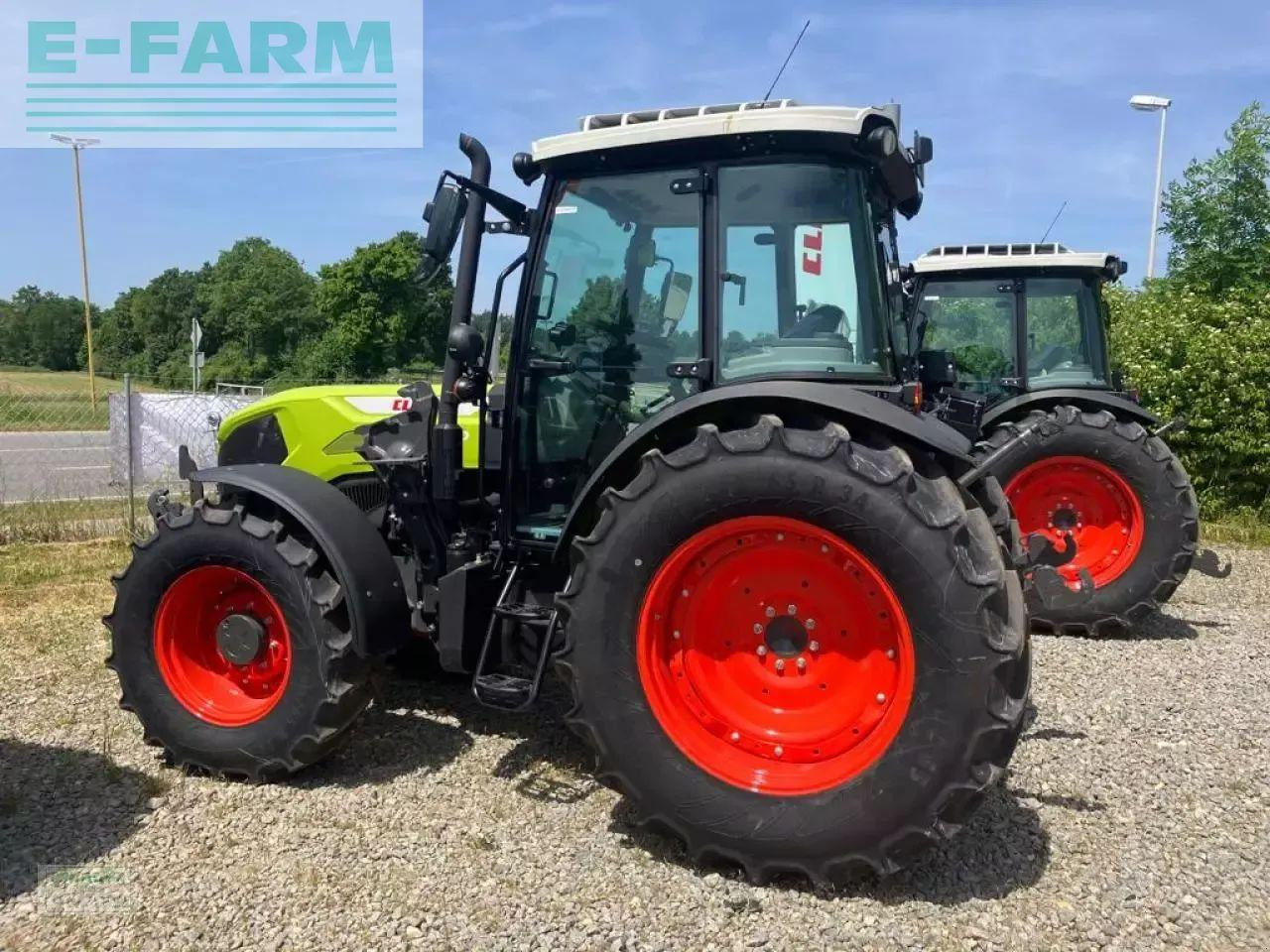 CLAAS axos 240 - Трактор: фото 2 CLAAS axos 240 - Трактор: фото 2