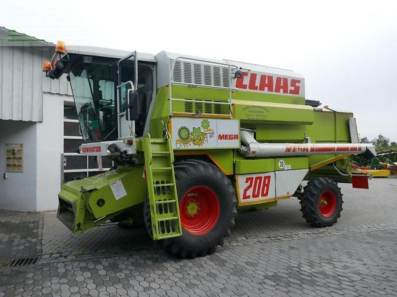 CLAAS dominator 208 mega - Зерноуборочный комбайн: фото 1 CLAAS dominator 208 mega - Зерноуборочный комбайн: фото 1