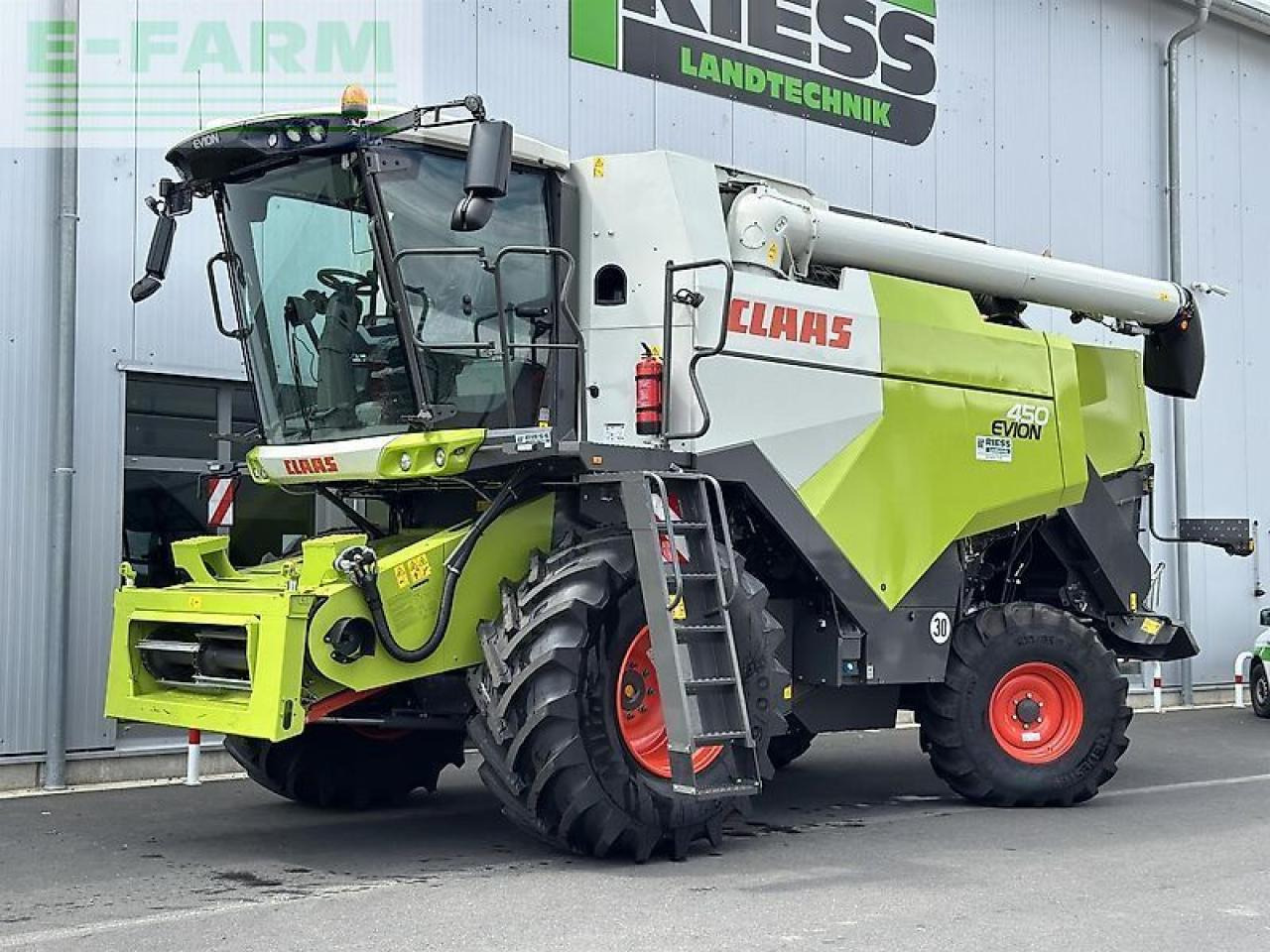 CLAAS evion 450 e5 classic - Зерноуборочный комбайн: фото 2 CLAAS evion 450 e5 classic - Зерноуборочный комбайн: фото 2