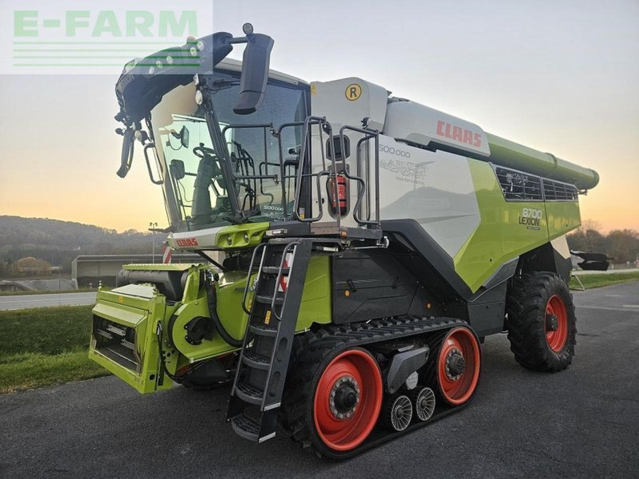 CLAAS lexion 8700 terra trac - Зерноуборочный комбайн: фото 1 CLAAS lexion 8700 terra trac - Зерноуборочный комбайн: фото 1