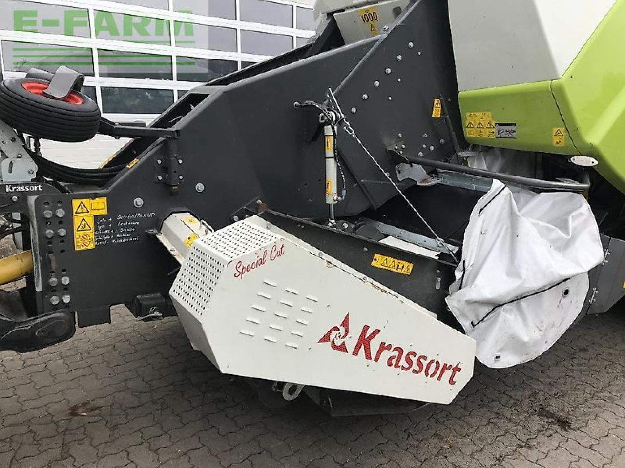 CLAAS quadrant 5300 fc - Пресс-подборщик тюковый: фото 2 CLAAS quadrant 5300 fc - Пресс-подборщик тюковый: фото 2