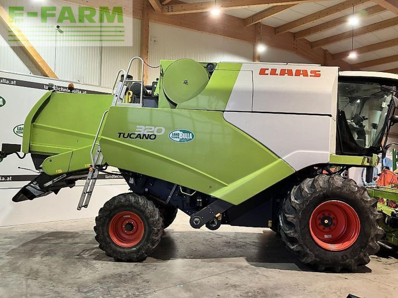 CLAAS tucano 320 - Зерноуборочный комбайн: фото 3 CLAAS tucano 320 - Зерноуборочный комбайн: фото 3