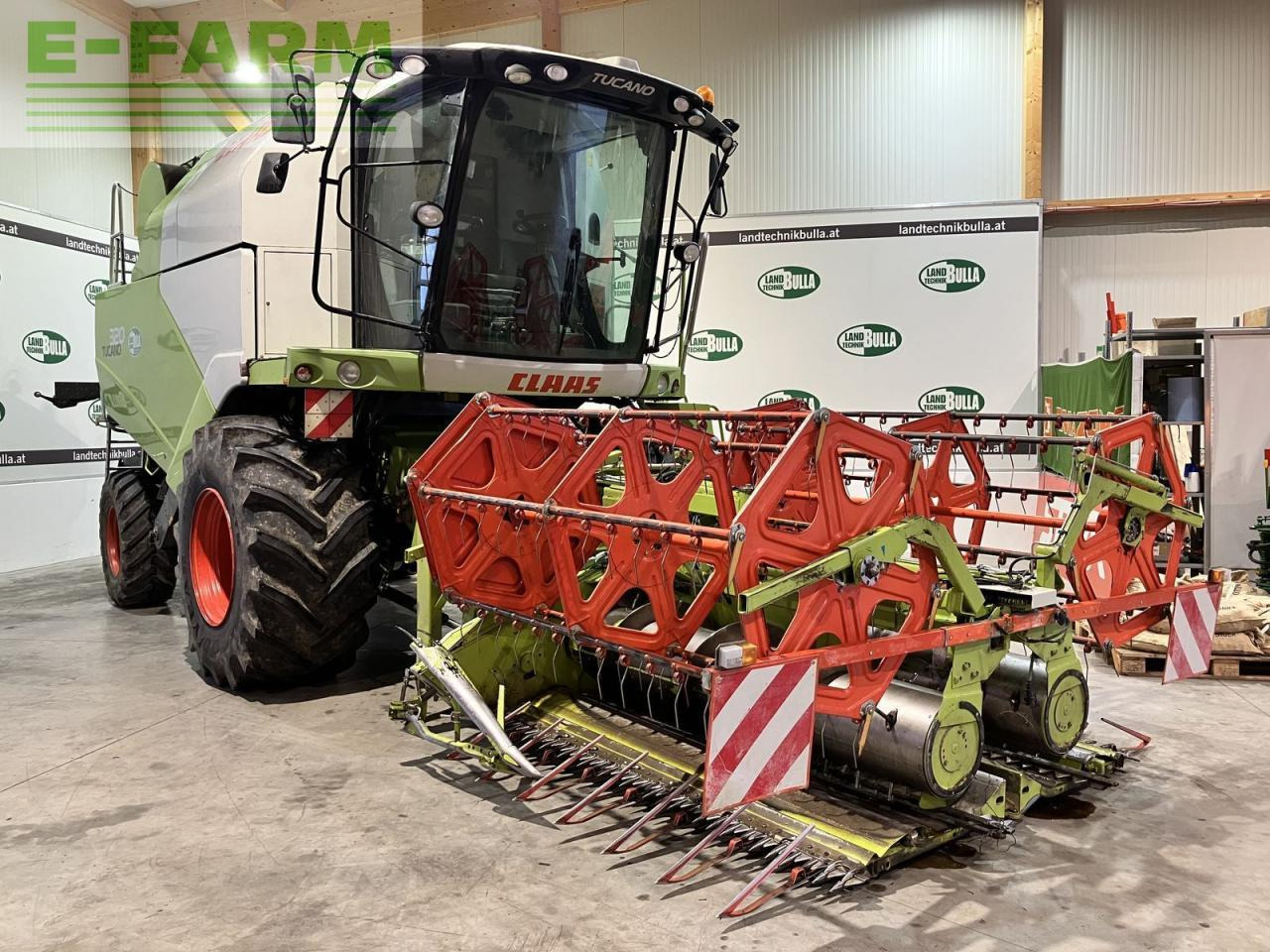 CLAAS tucano 320 - Зерноуборочный комбайн: фото 2 CLAAS tucano 320 - Зерноуборочный комбайн: фото 2