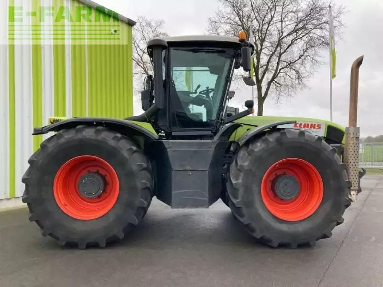CLAAS xerion 3800 trac vc TRAC VC - Трактор: фото 4 CLAAS xerion 3800 trac vc TRAC VC - Трактор: фото 4