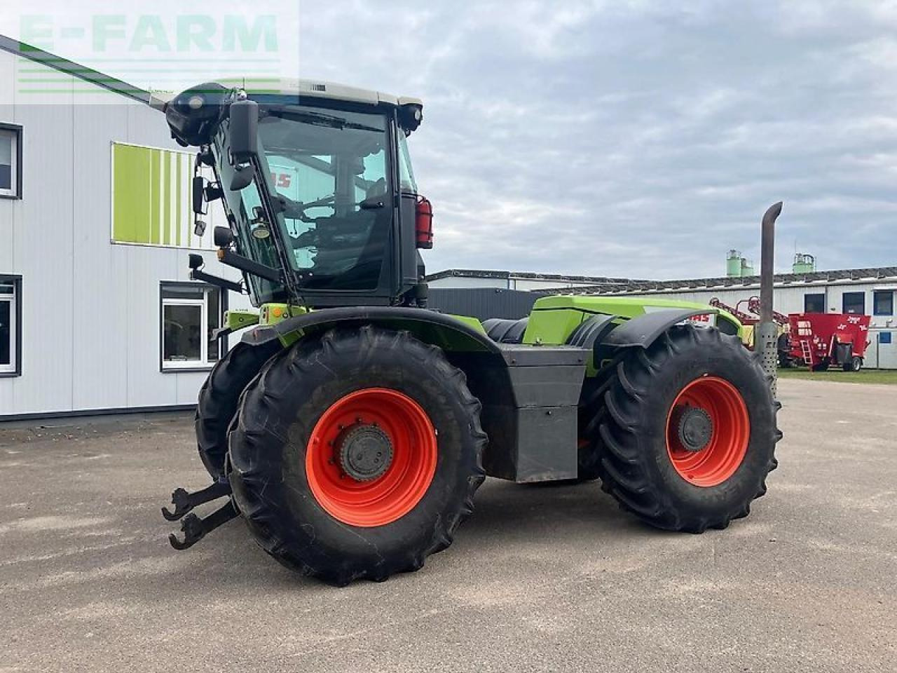 CLAAS xerion 3800 trac vc TRAC VC - Трактор: фото 5 CLAAS xerion 3800 trac vc TRAC VC - Трактор: фото 5