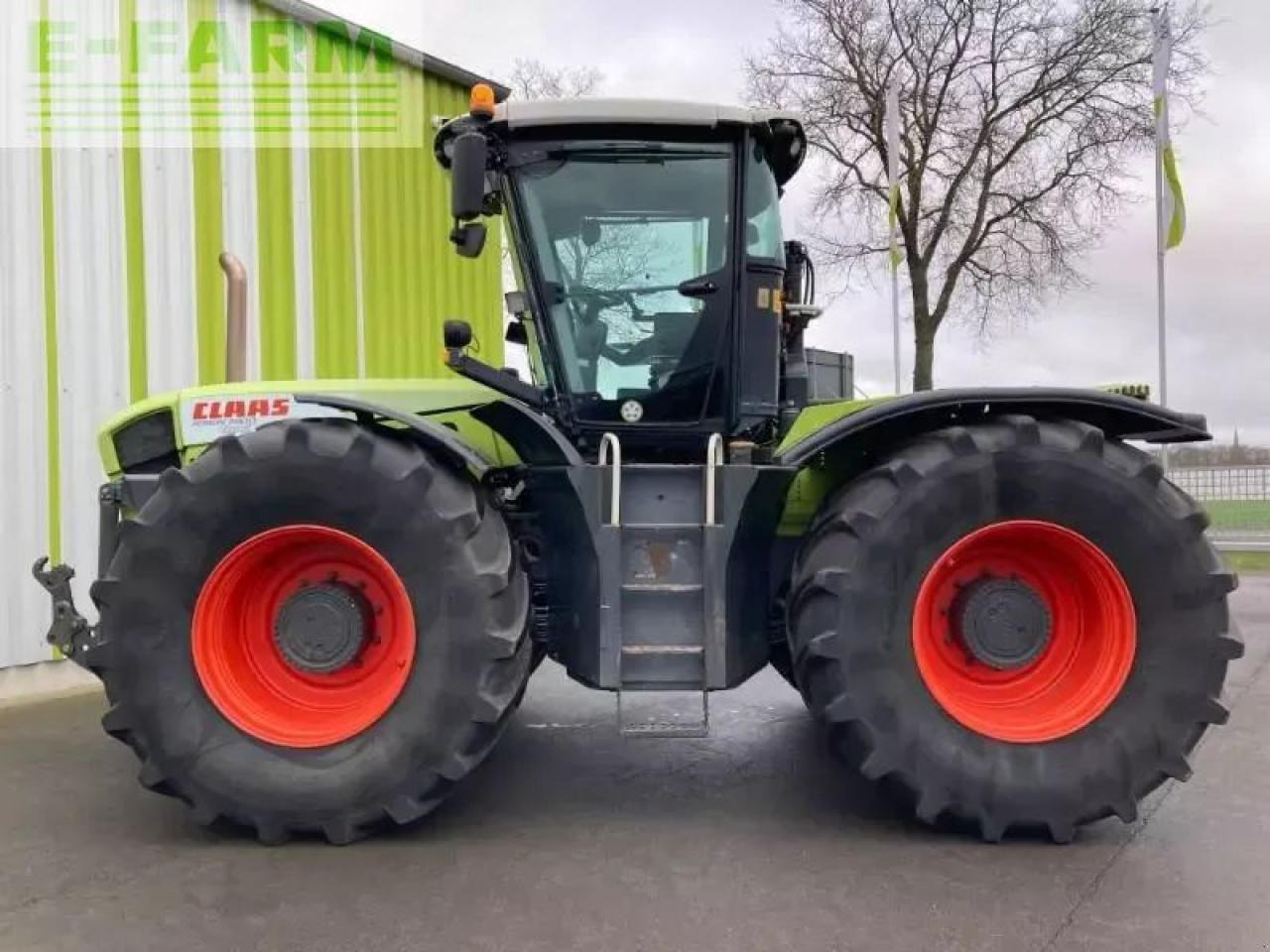 CLAAS xerion 3800 trac vc TRAC VC - Трактор: фото 5 CLAAS xerion 3800 trac vc TRAC VC - Трактор: фото 5