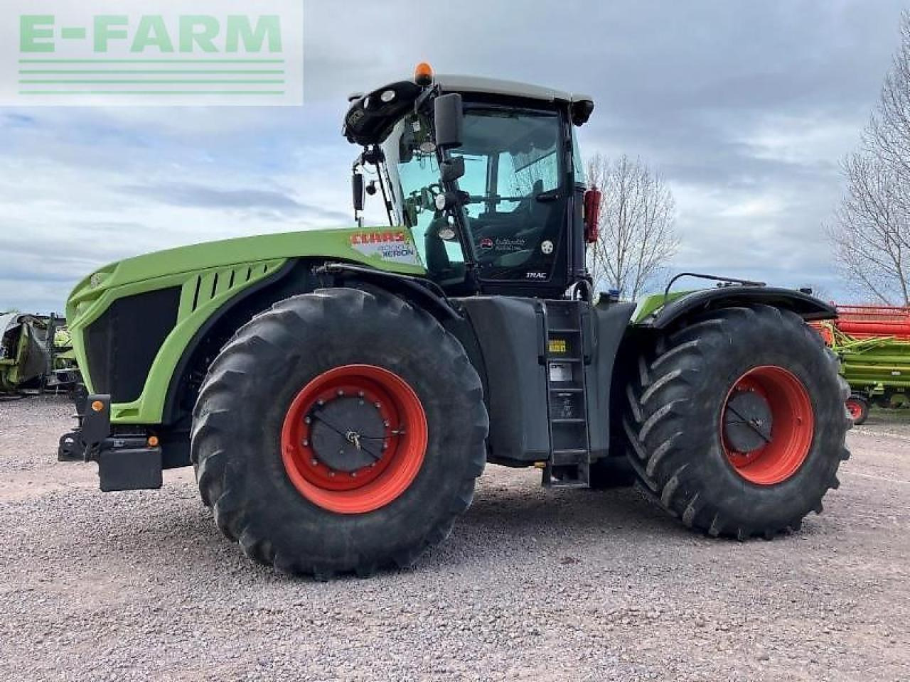 CLAAS xerion 4000 trac TRAC - Трактор: фото 1 CLAAS xerion 4000 trac TRAC - Трактор: фото 1