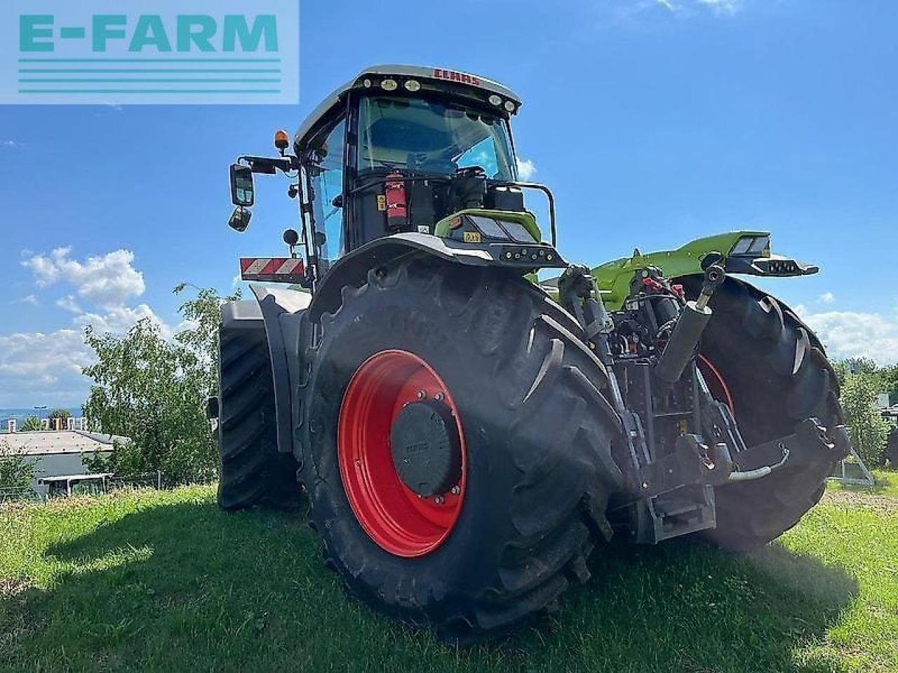 CLAAS xerion 4200 trac vc TRAC VC - Трактор: фото 4 CLAAS xerion 4200 trac vc TRAC VC - Трактор: фото 4