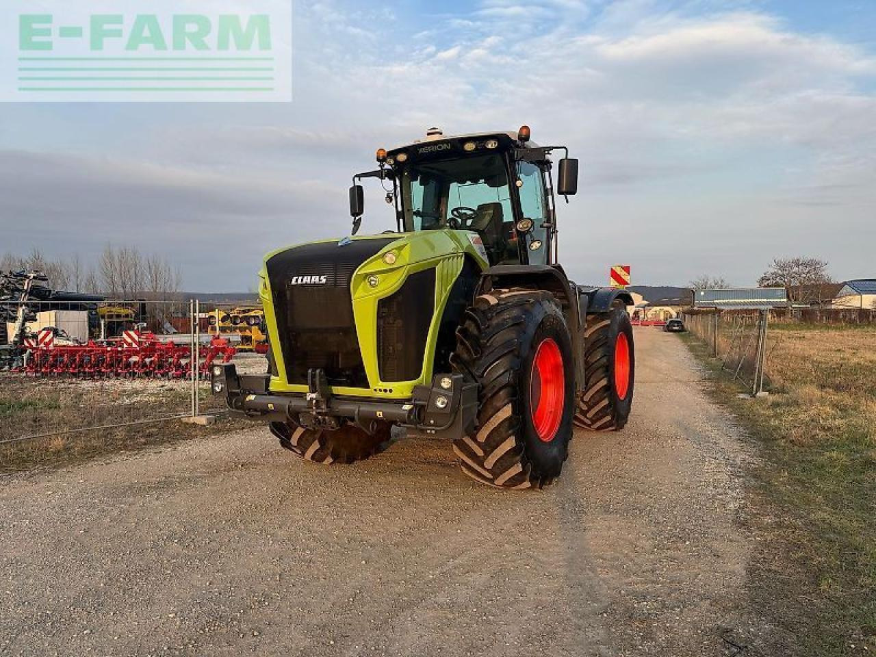 CLAAS xerion 5000 trac vc TRAC VC - Трактор: фото 1 CLAAS xerion 5000 trac vc TRAC VC - Трактор: фото 1