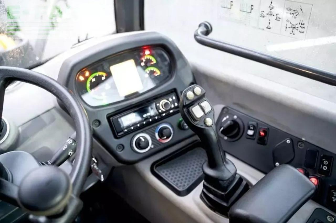 Case-IH 321 f - Мини-экскаватор: фото 4 Case-IH 321 f - Мини-экскаватор: фото 4