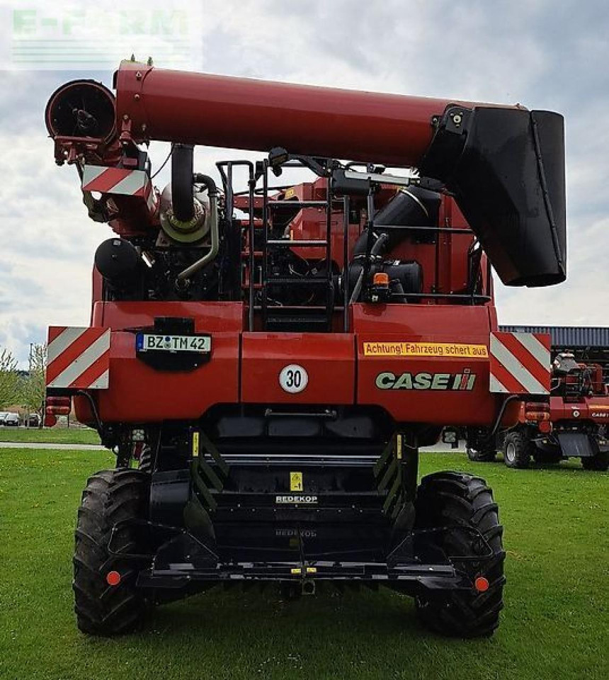 Case-IH axial flow 8250 sts - Зерноуборочный комбайн: фото 4 Case-IH axial flow 8250 sts - Зерноуборочный комбайн: фото 4