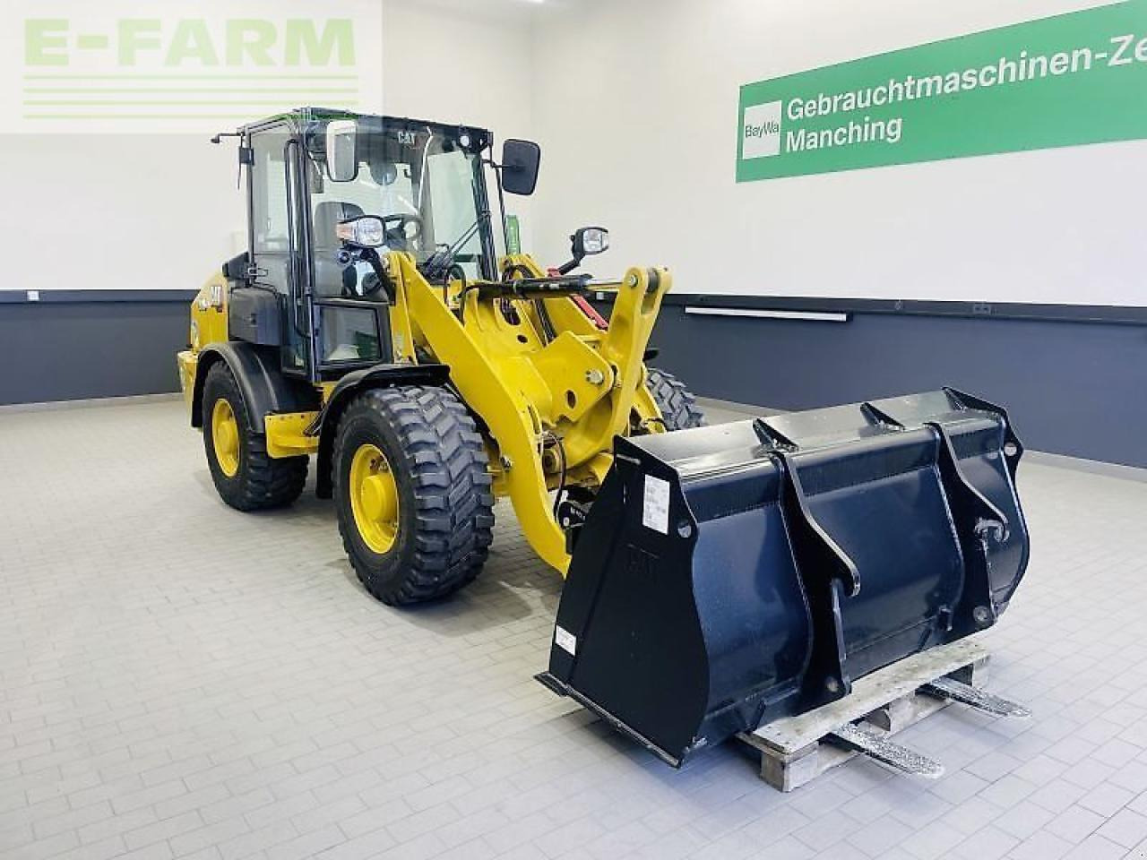 Caterpillar 906-14a - Мини-экскаватор: фото 3 Caterpillar 906-14a - Мини-экскаватор: фото 3