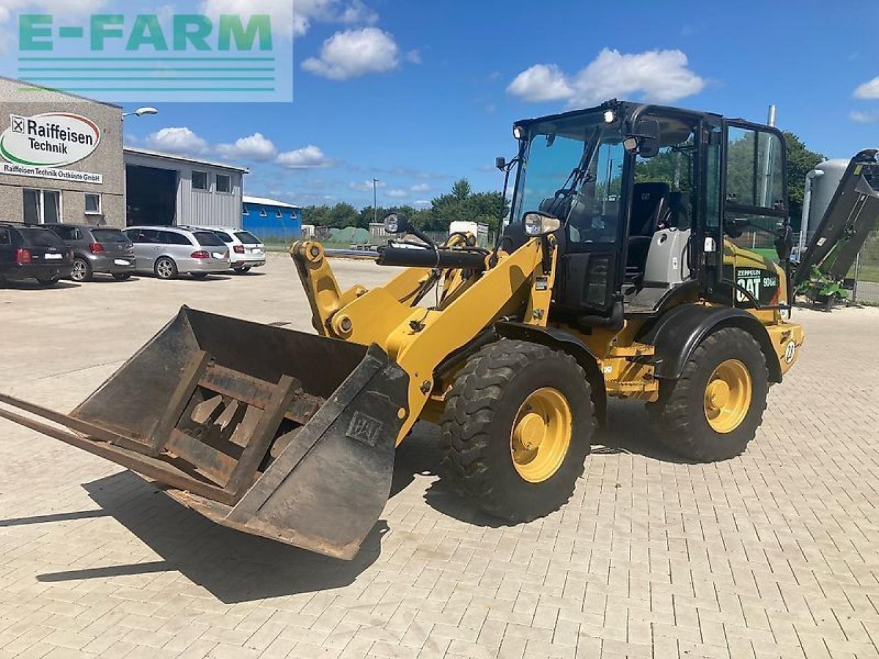 Caterpillar radlader cat 908 h2 - Мини-экскаватор: фото 2 Caterpillar radlader cat 908 h2 - Мини-экскаватор: фото 2