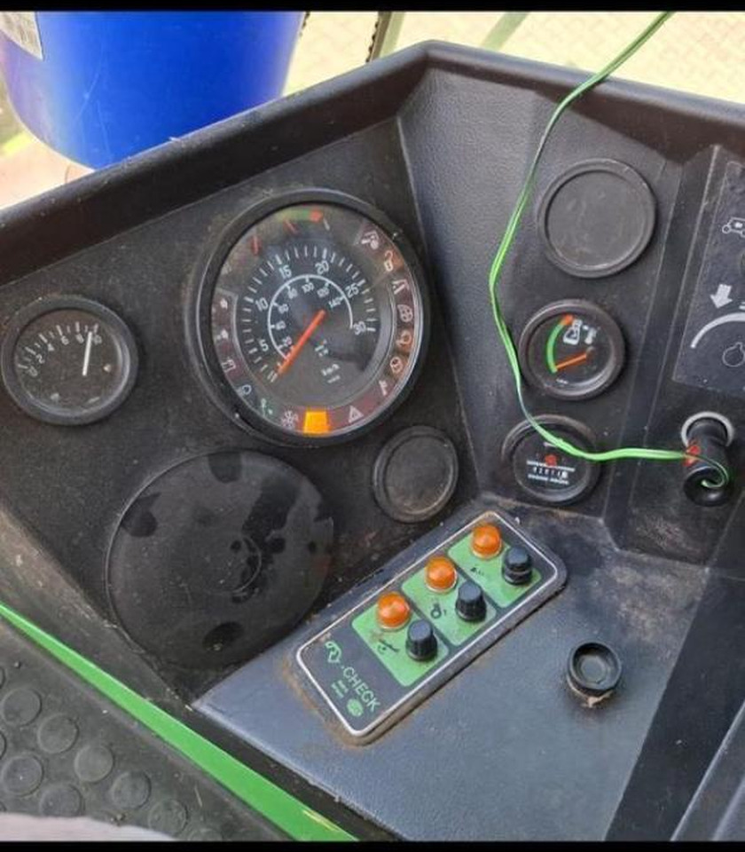 Deutz-Fahr power liner 4035 - Зерноуборочный комбайн: фото 2 Deutz-Fahr power liner 4035 - Зерноуборочный комбайн: фото 2