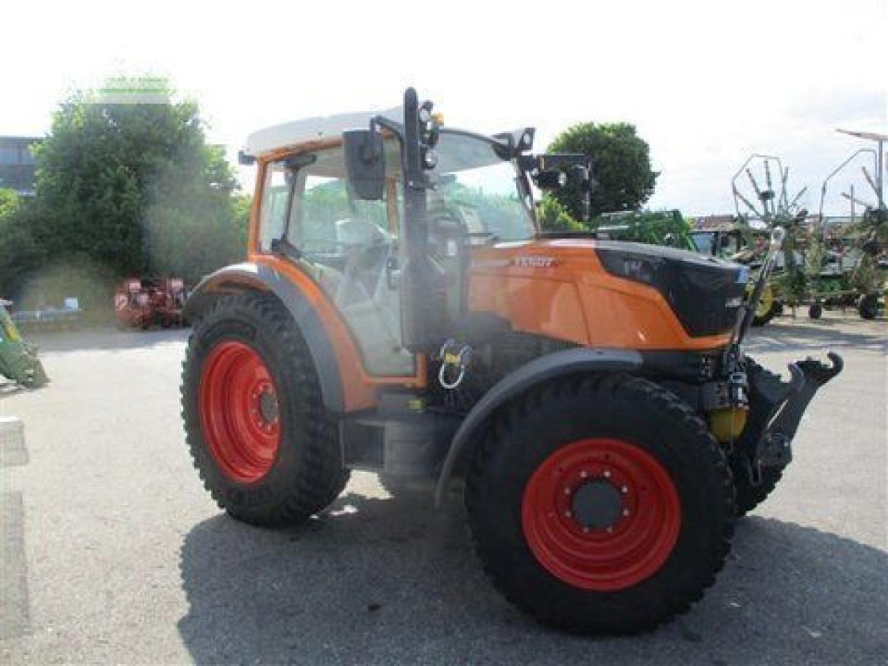 Fendt 211 s vario gen3 power #876 - Трактор: фото 3 Fendt 211 s vario gen3 power #876 - Трактор: фото 3