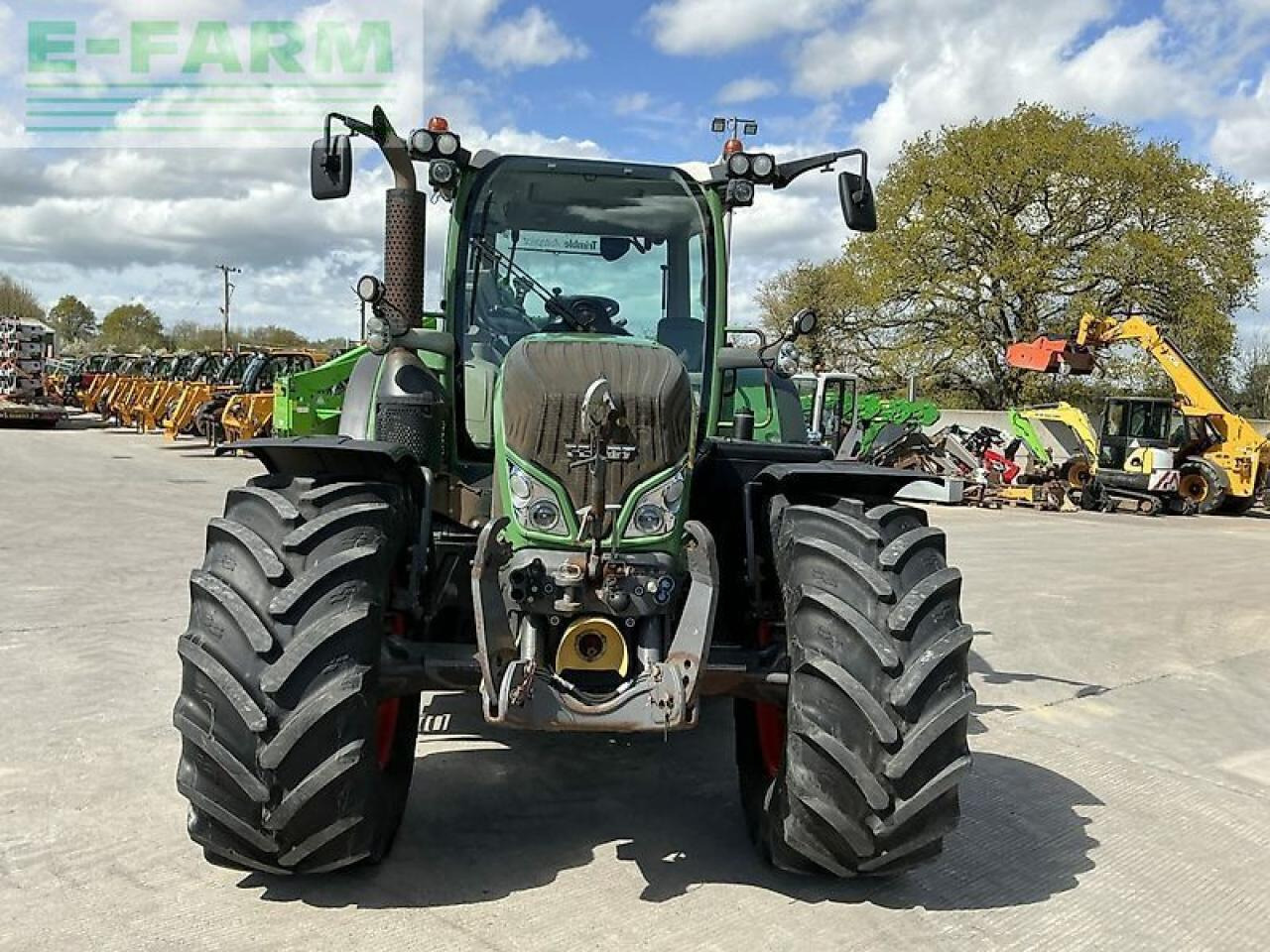 Fendt 724 profi plus tractor (st23092) - Трактор: фото 3 Fendt 724 profi plus tractor (st23092) - Трактор: фото 3