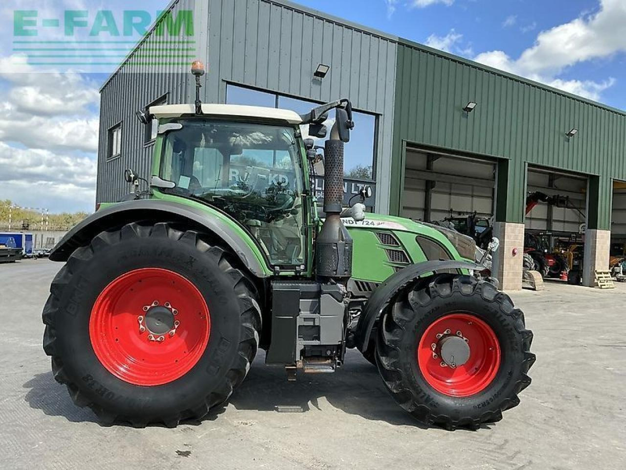 Fendt 724 profi plus tractor (st23092) - Трактор: фото 1 Fendt 724 profi plus tractor (st23092) - Трактор: фото 1