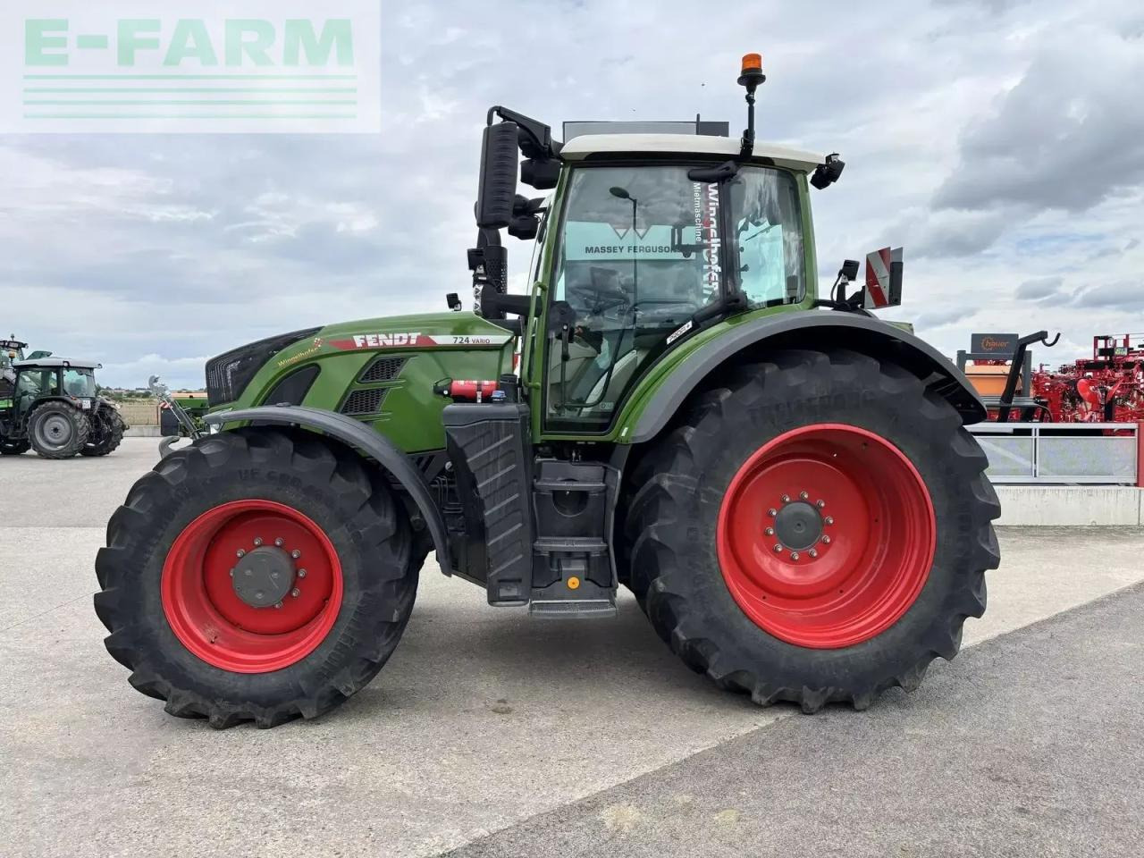 Fendt 724 vario profi+ - Трактор: фото 3 Fendt 724 vario profi+ - Трактор: фото 3